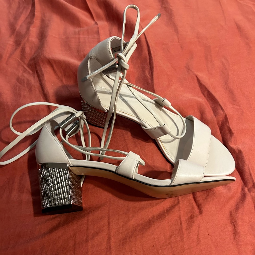 Calvin Klein NWOT cream ankle strap heeled sandals size 9